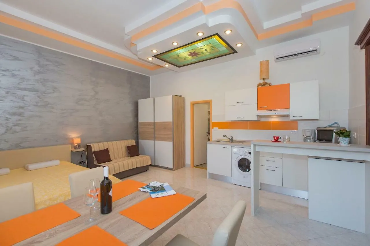 Studio Apartment Leana Labin