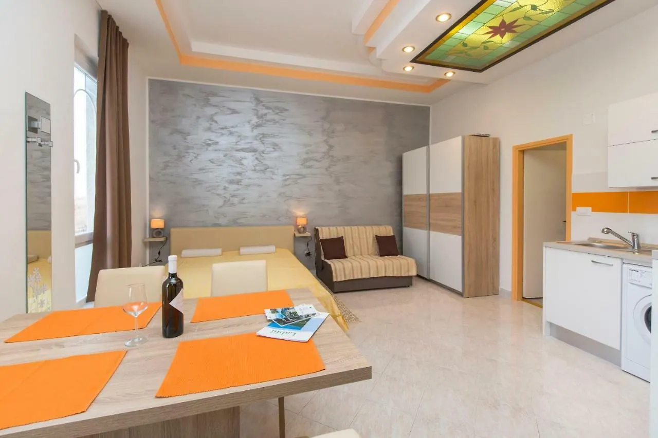 Studio Apartment Leana Labin