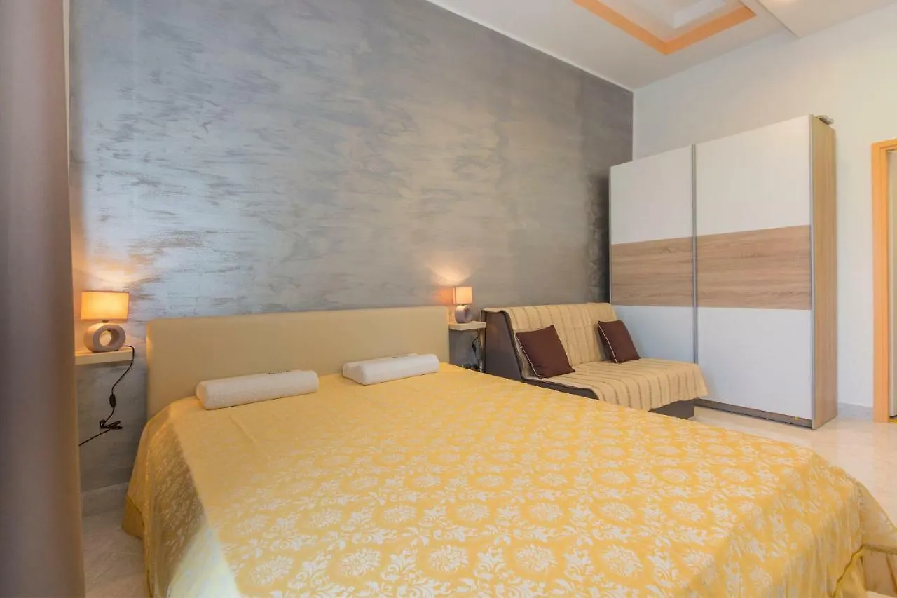 Studio Apartment Leana Labin
